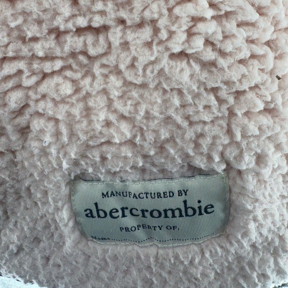 Abercrombie Kids Camouflage Puffer Jacket with Pink Faux Fur Lining - Picture 7 of 12